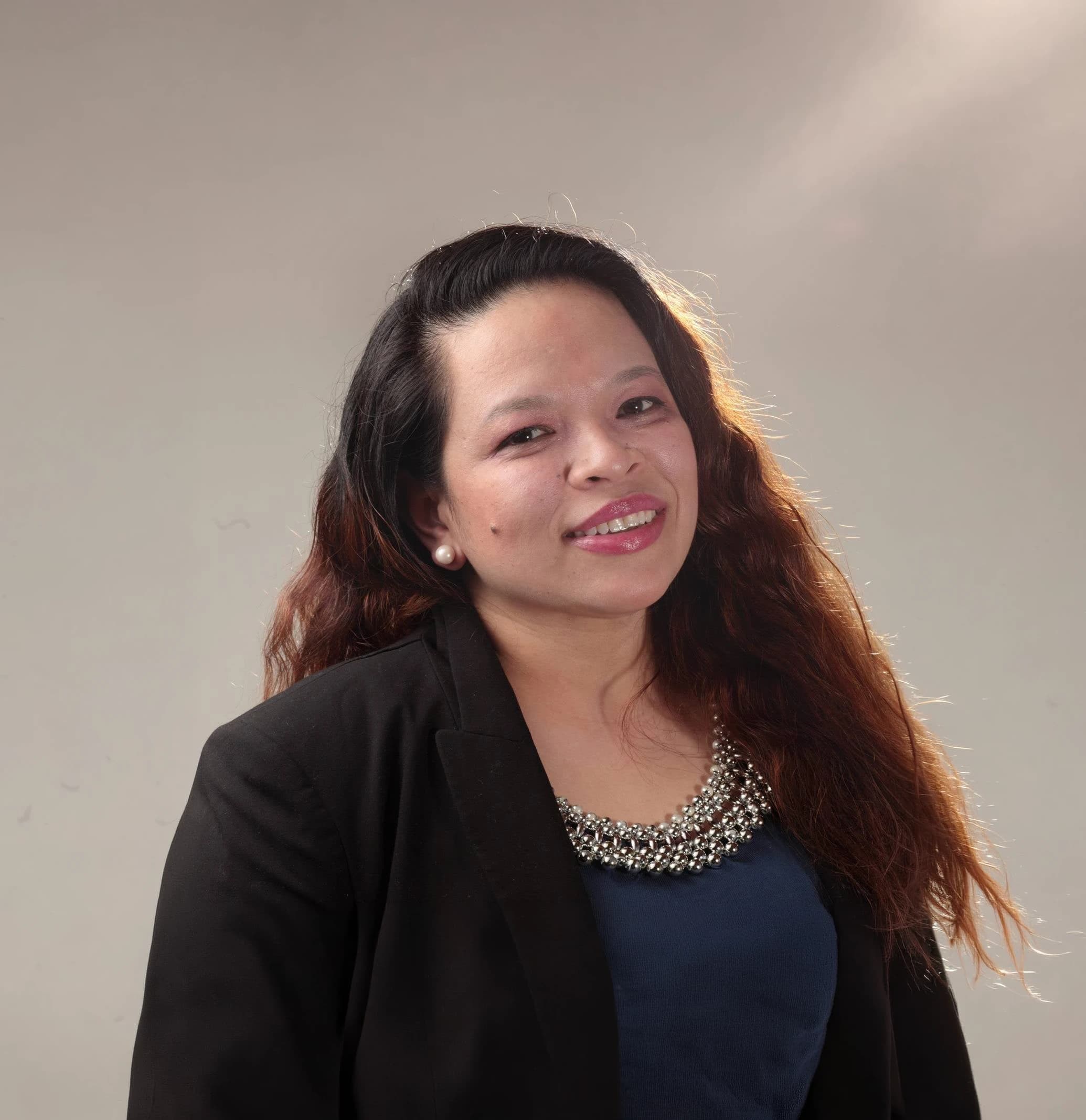 Debbie formal portrait